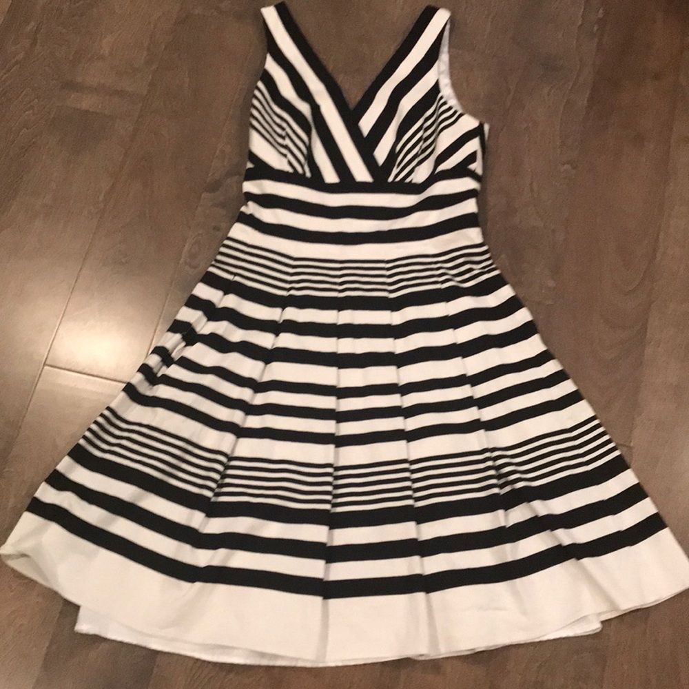 WHBM Knee length pleated dress